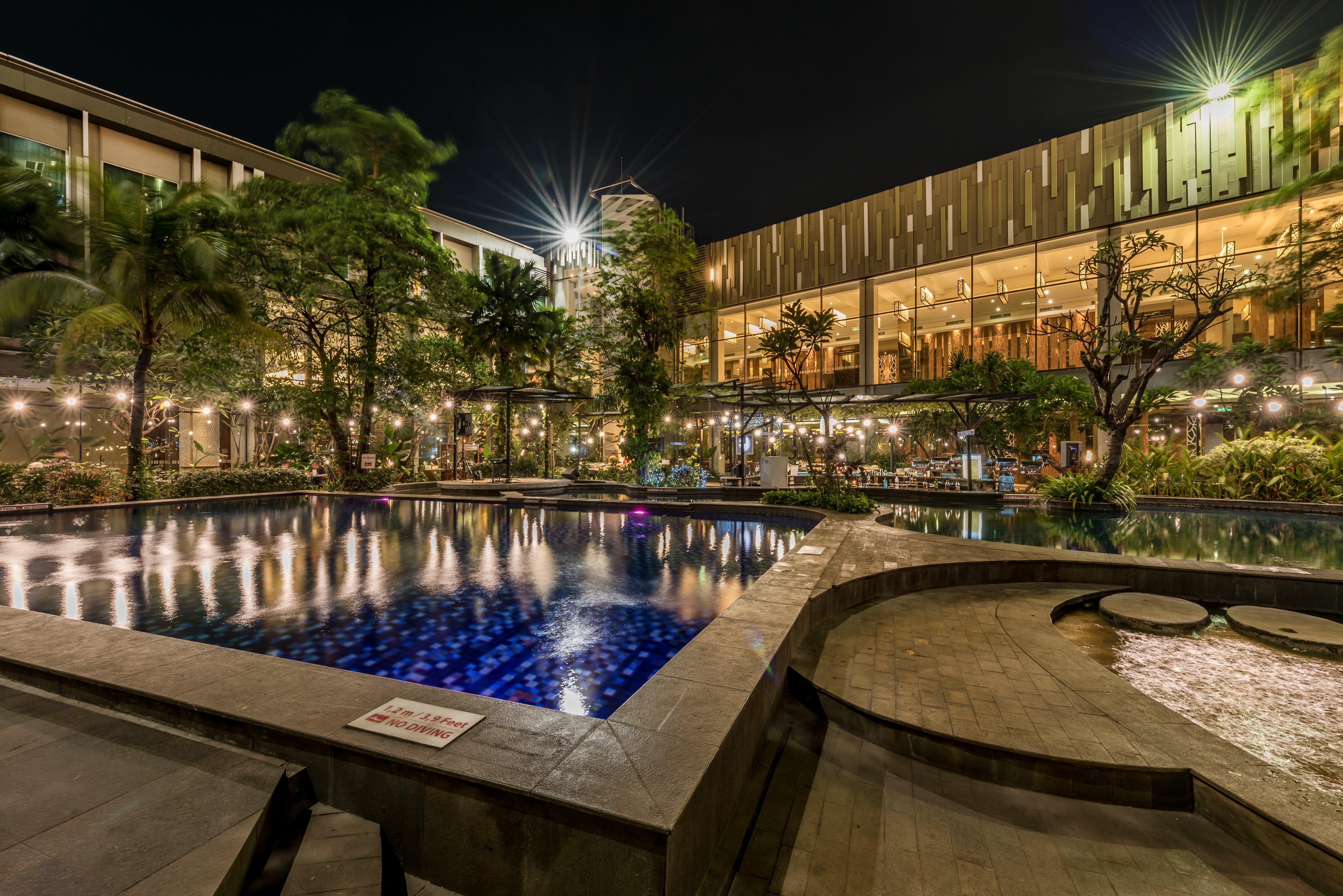 Holiday Inn Cikarang Jababeka By Ihg Exterior foto