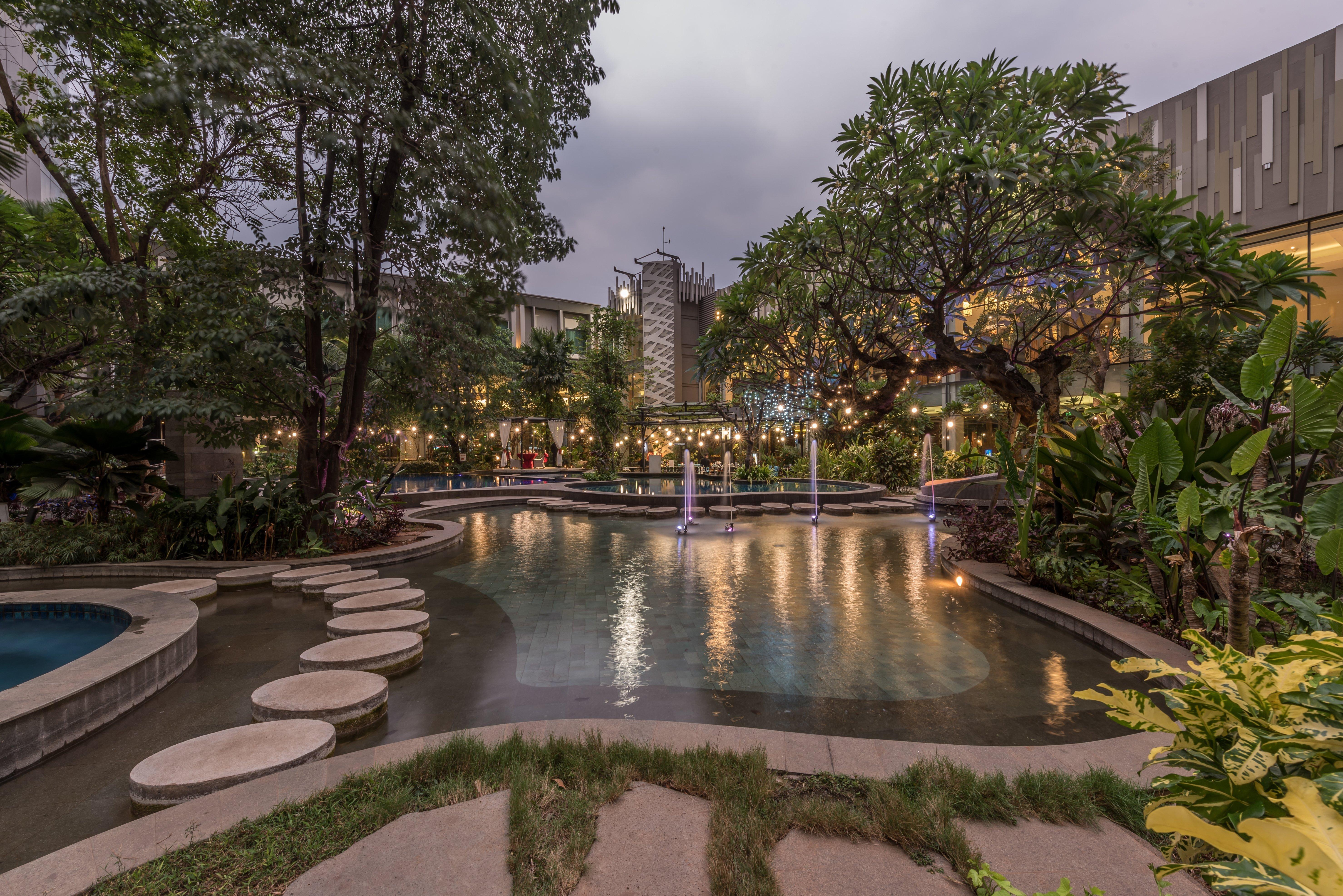Holiday Inn Cikarang Jababeka By Ihg Exterior foto