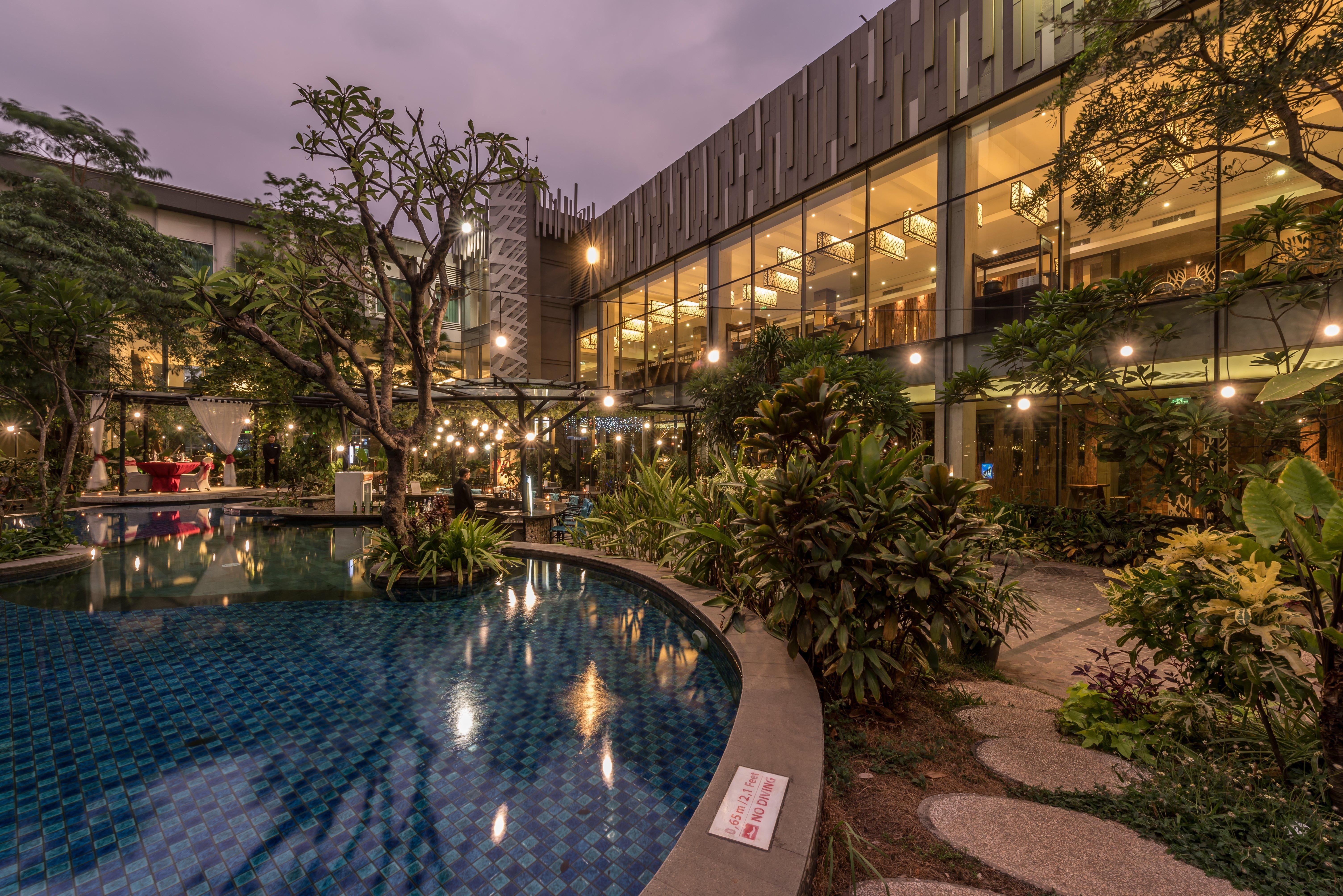 Holiday Inn Cikarang Jababeka By Ihg Exterior foto